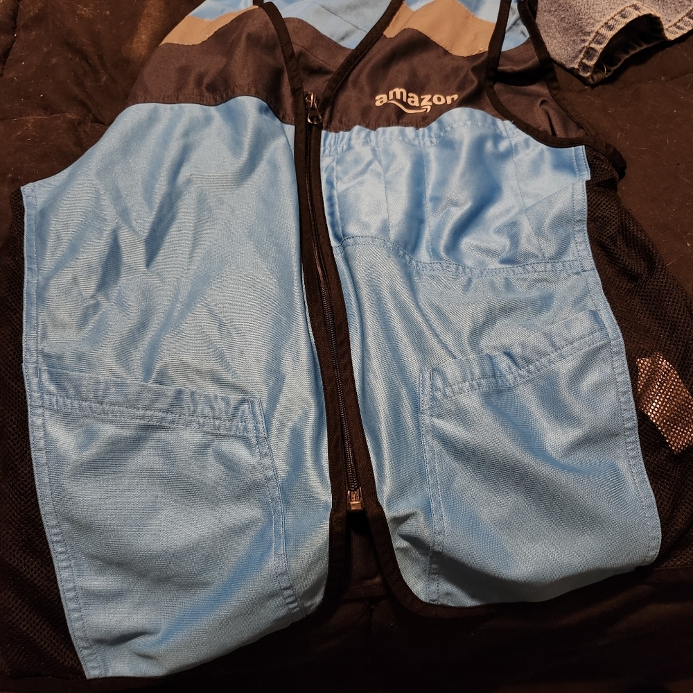 Amazon Vest Size XS